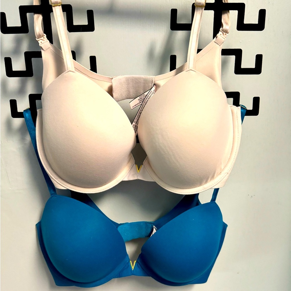 Love cloud Victoria’s Secret bras. 1 push up ,1 lightly lined. NWOT